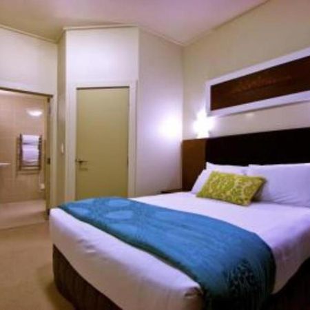 Vr Takapuna Auckland Exterior foto A bedroom at the hotel